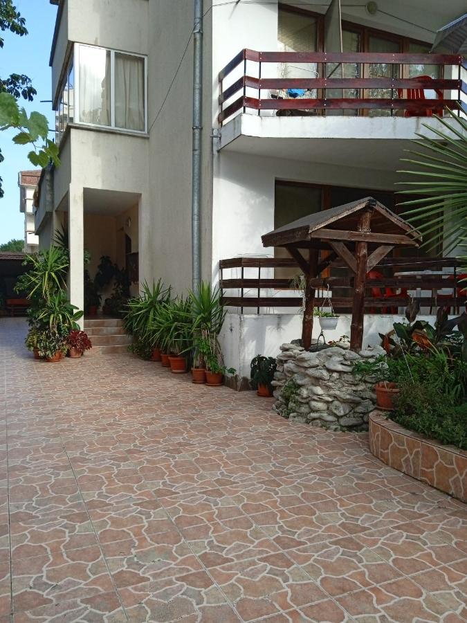 Guest House Urdoviza Kiten  Exterior photo
